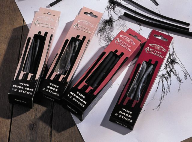 Vinde Charcoal Sticks Soft 12 Pack Box